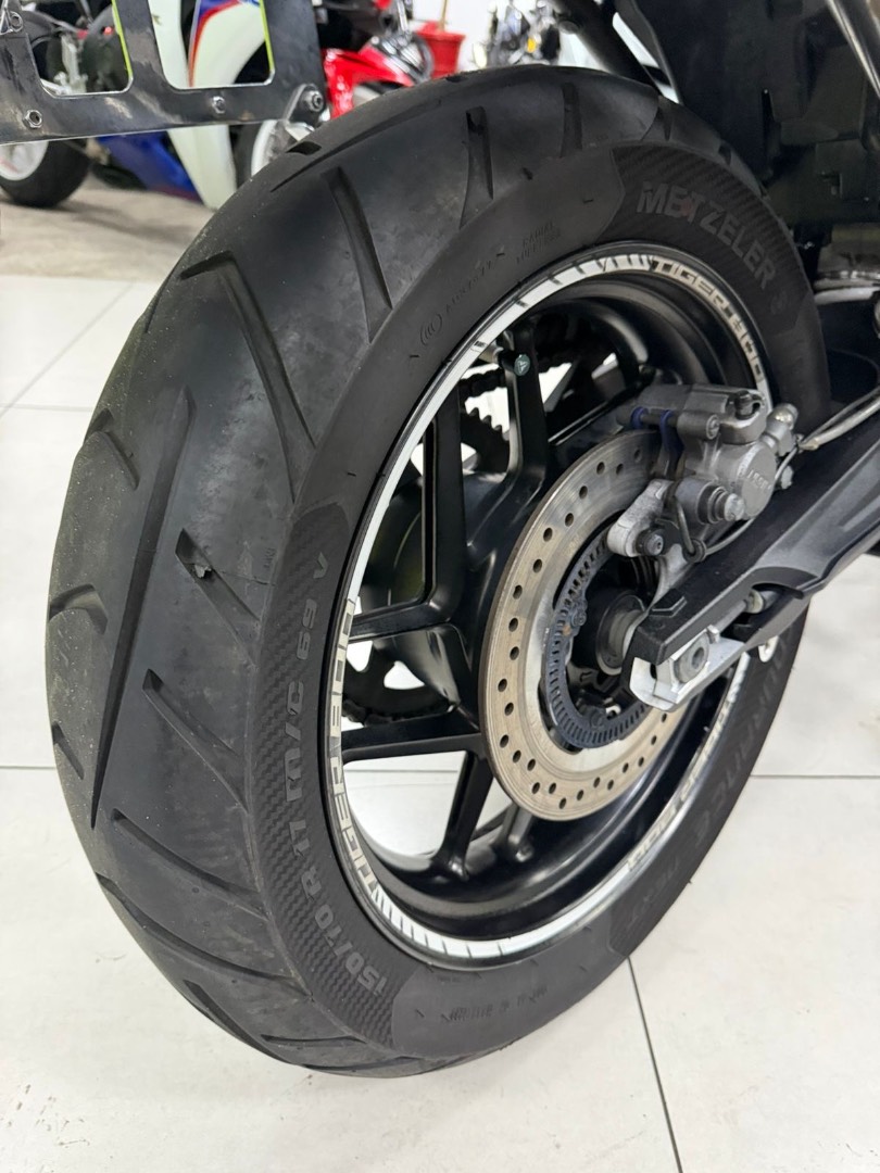 TRIUMPH TIGER 800 XRT