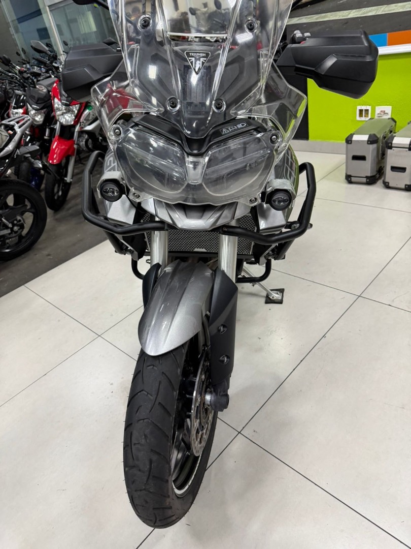 TRIUMPH TIGER 800 XRT