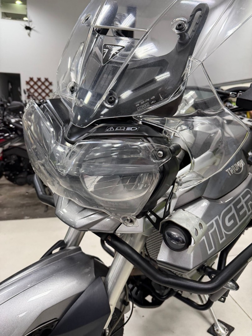 TRIUMPH TIGER 800 XRT