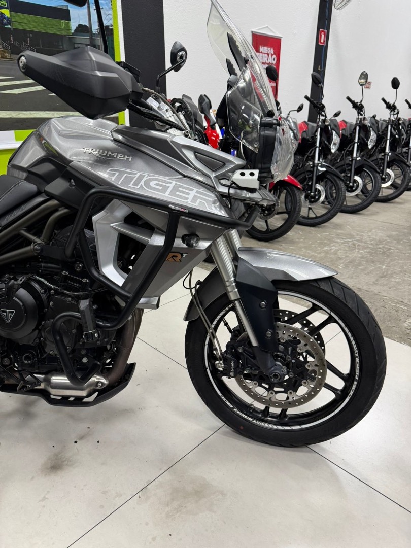 TRIUMPH TIGER 800 XRT