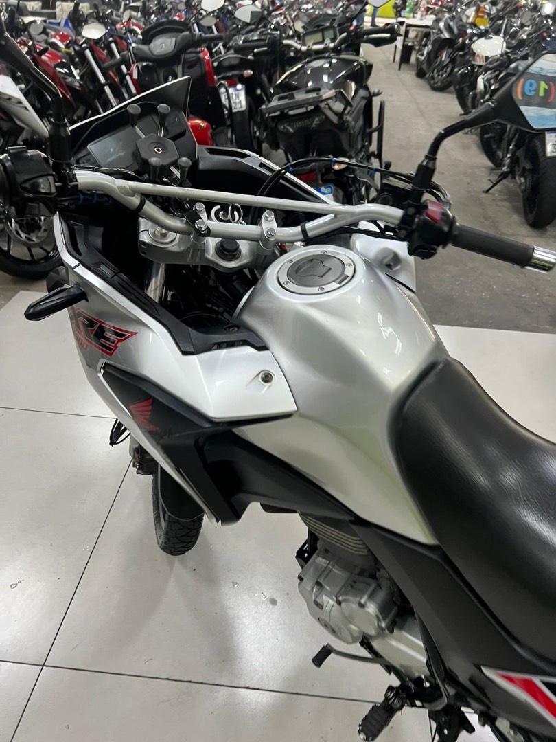 HONDA XRE 300 SAHARA