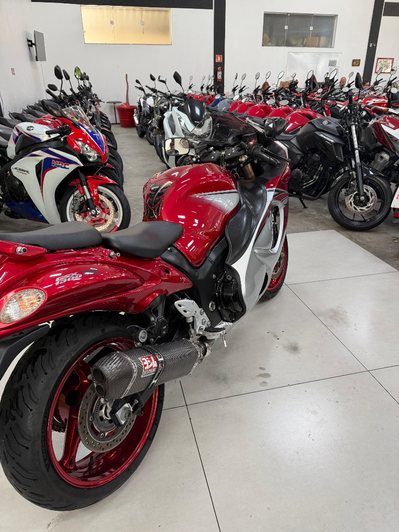 SUZUKI HAYABUSA GSX 1300RA