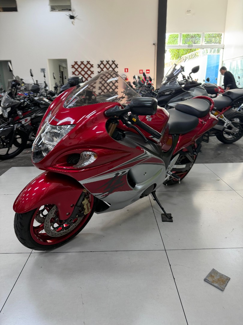 SUZUKI HAYABUSA GSX 1300RA