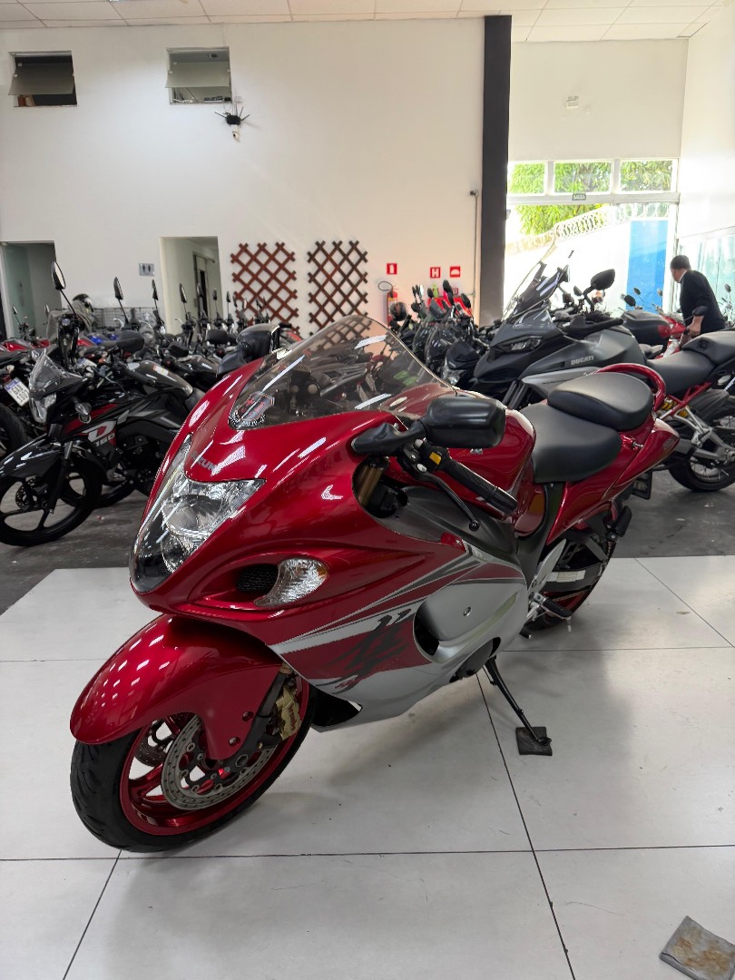 SUZUKI HAYABUSA GSX 1300RA