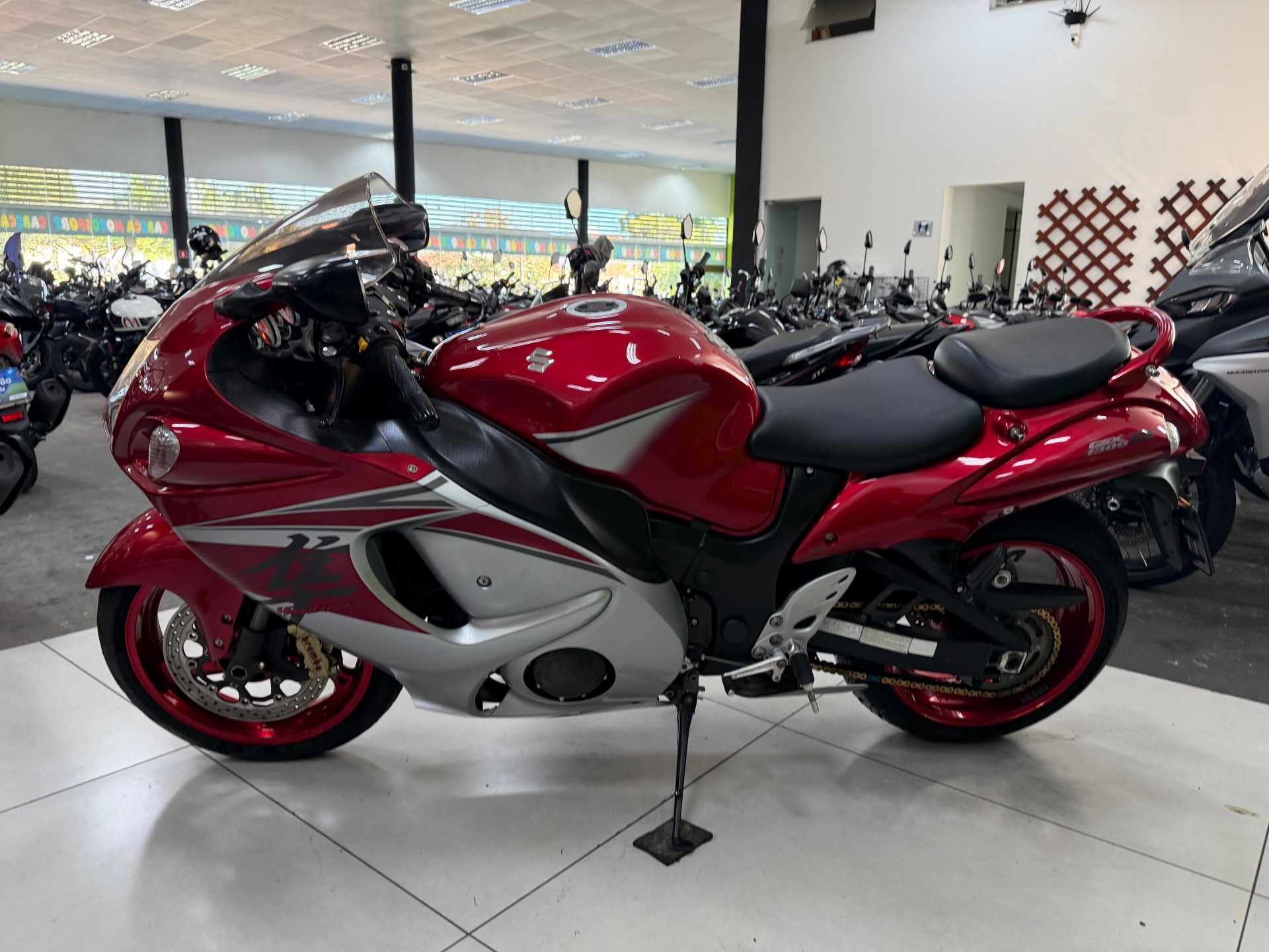 SUZUKI HAYABUSA GSX 1300RA