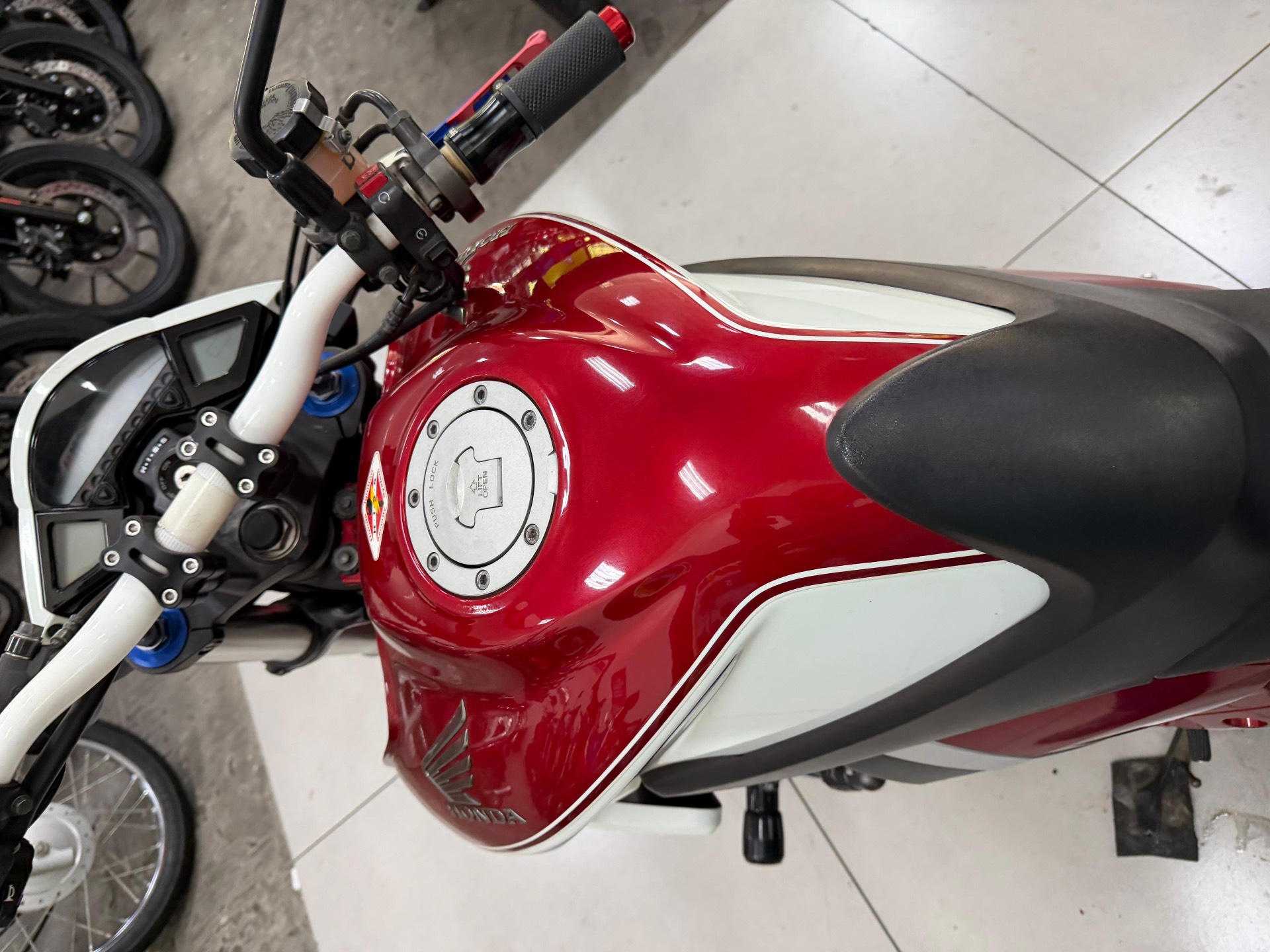 HONDA CB 1000R