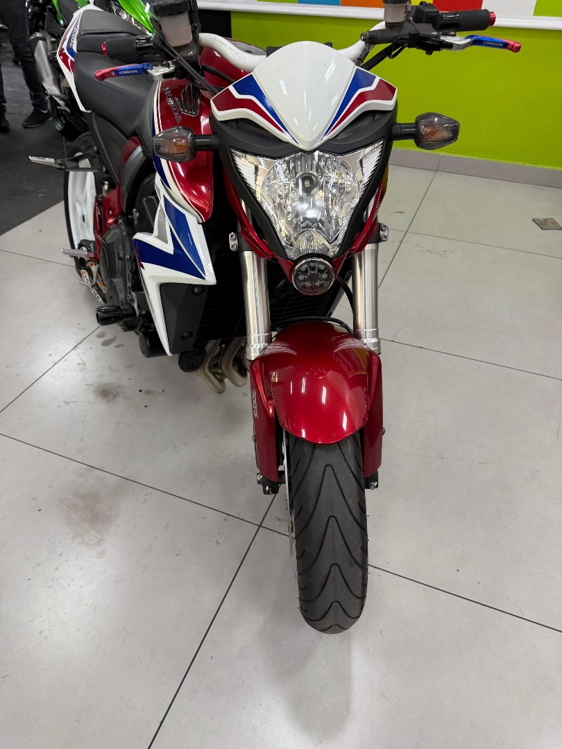 HONDA CB 1000R