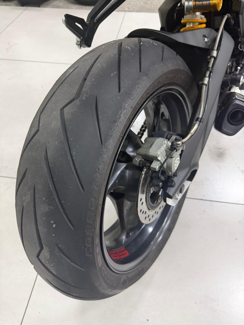 TRIUMPH STREET TRIPLE 765 RS