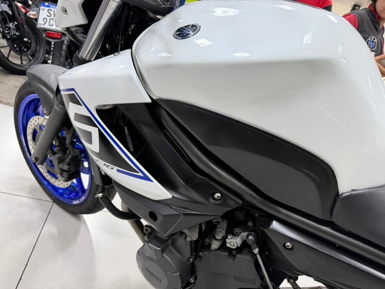 YAMAHA XJ6 F