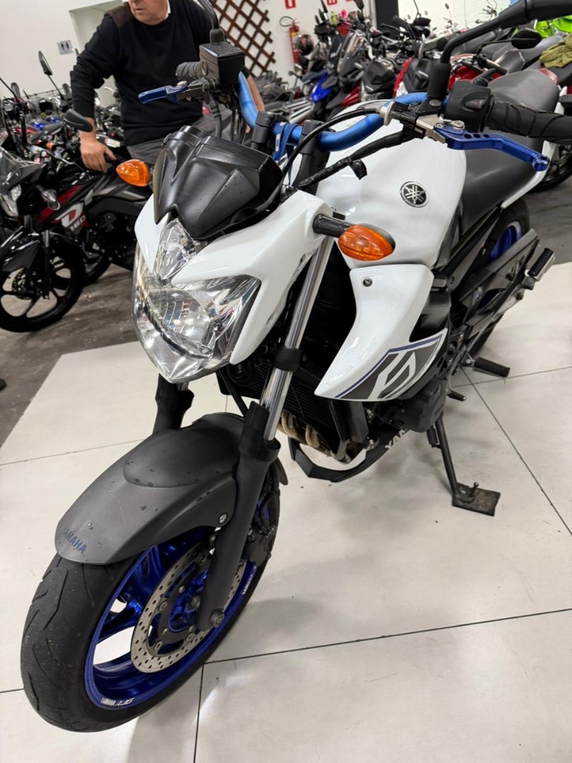 YAMAHA XJ6 F