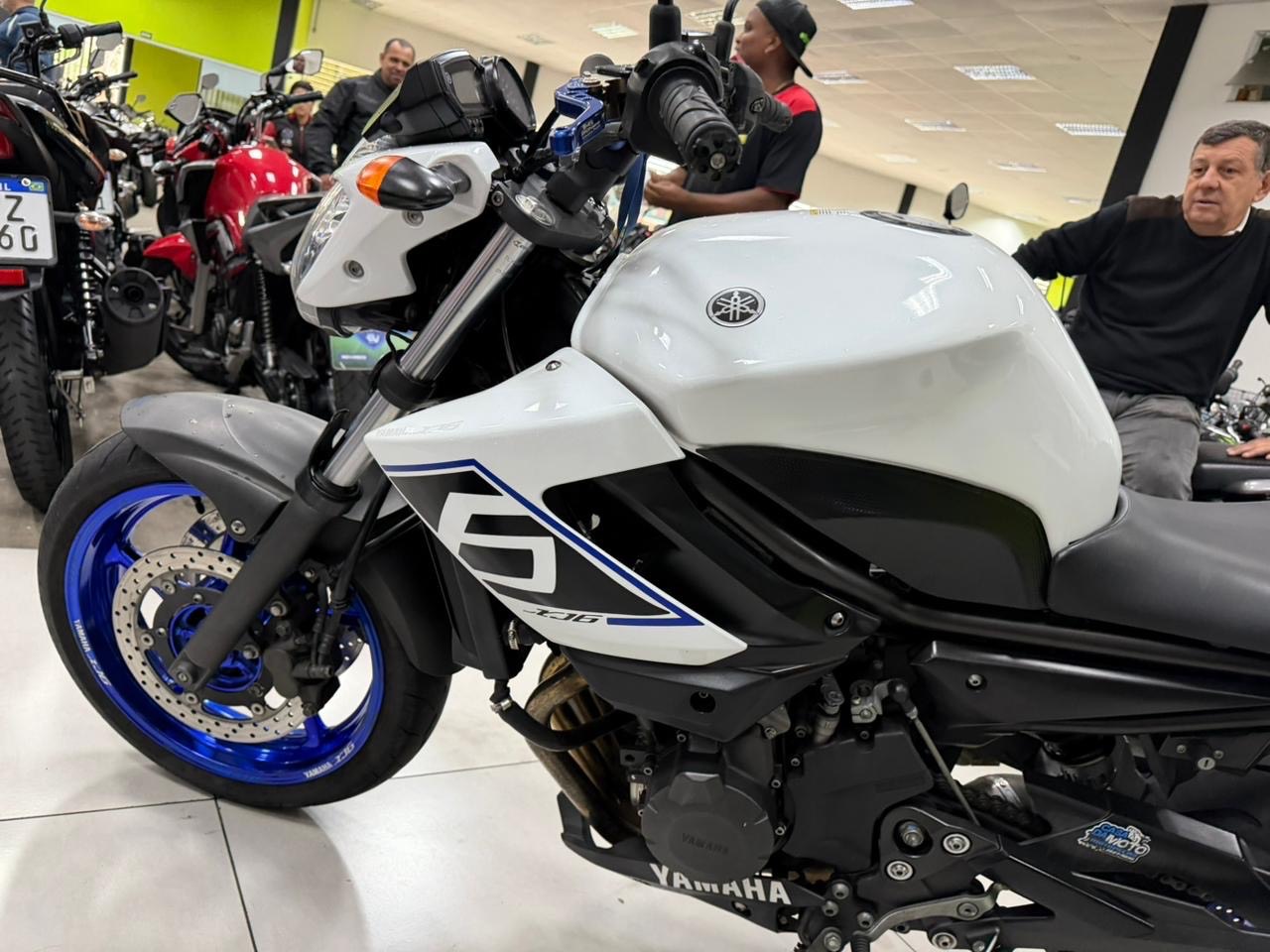 YAMAHA XJ6 F
