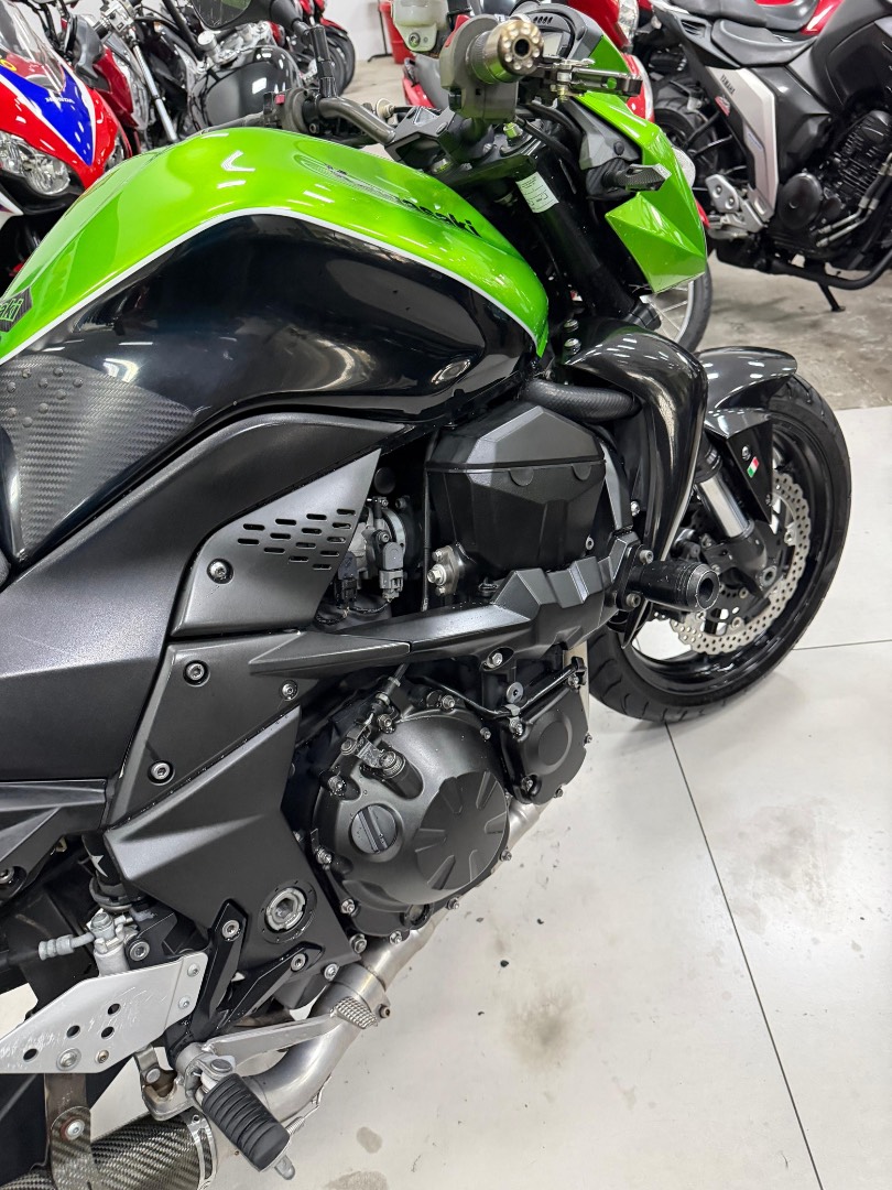 KAWASAKI Z750