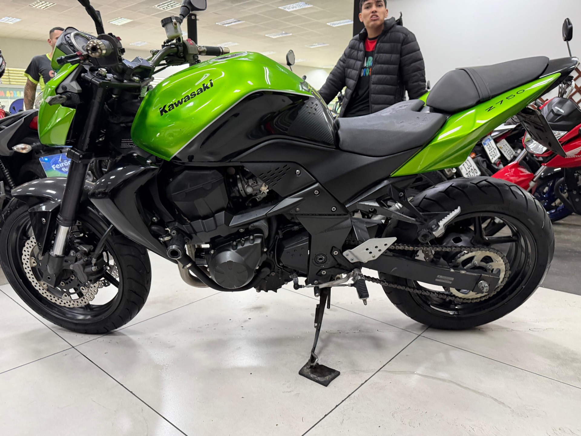 KAWASAKI Z750