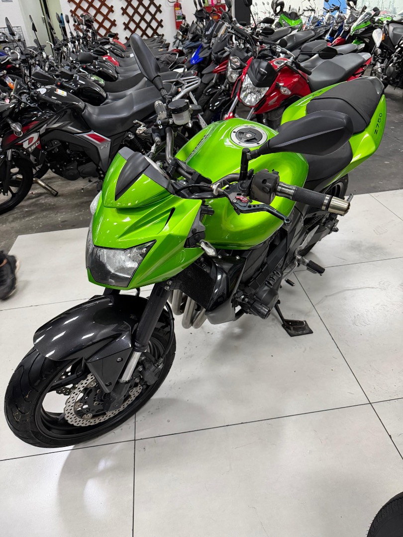 KAWASAKI Z750