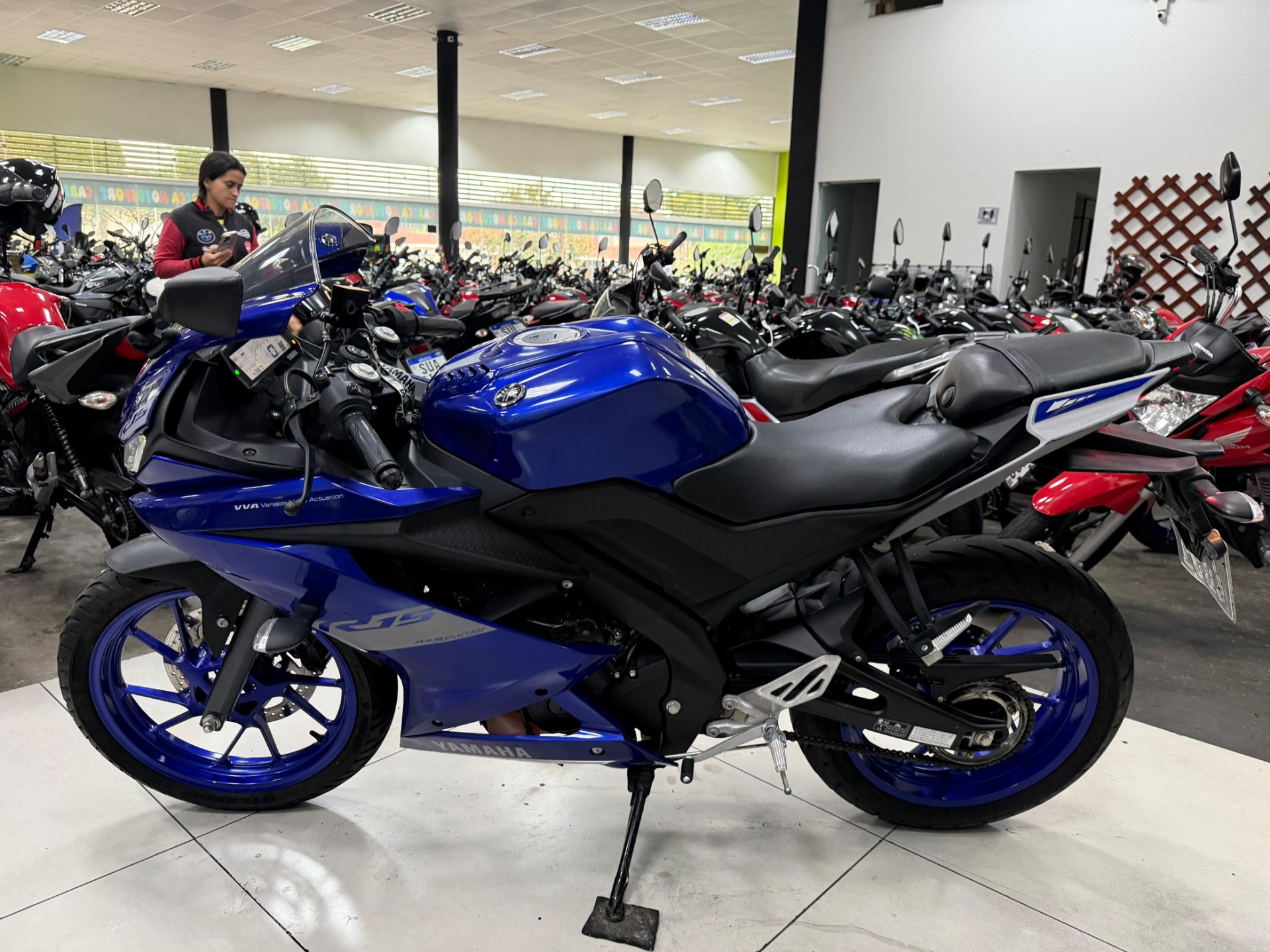 YAMAHA YZF R15
