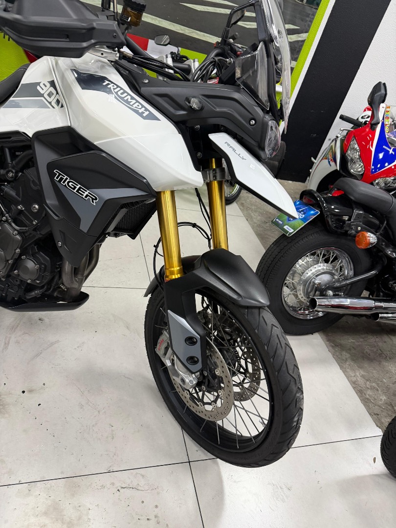 TRIUMPH TIGER 900 RALLY
