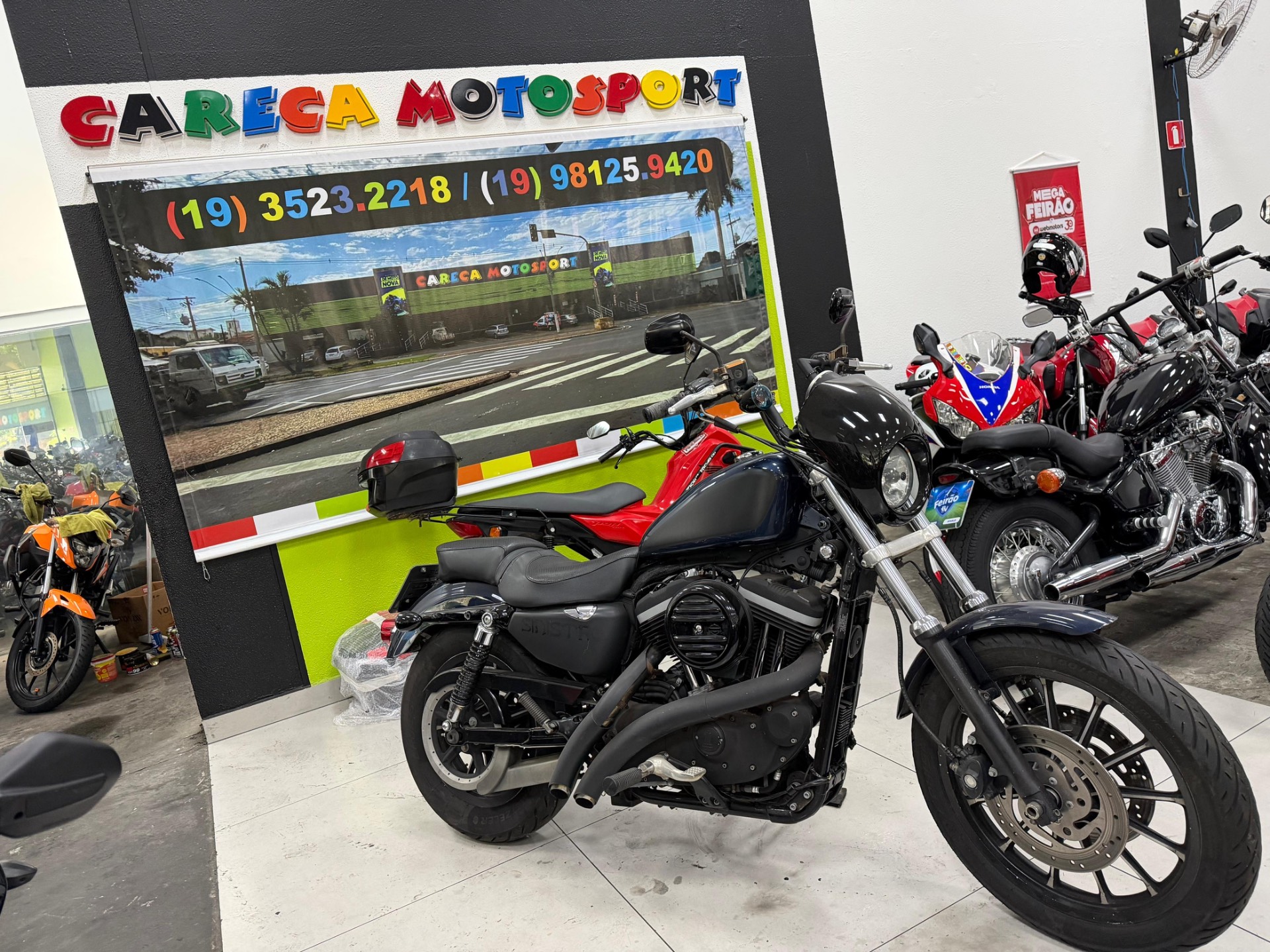 HARLEY-DAVIDSON SPORTSTER XL 883 R
