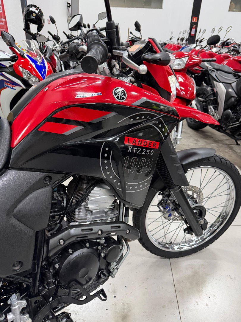 YAMAHA XTZ 250 LANDER CONNECTED