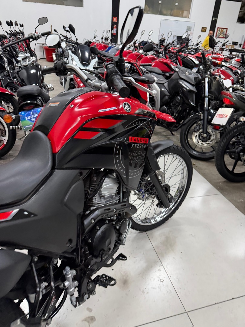 YAMAHA XTZ 250 LANDER CONNECTED
