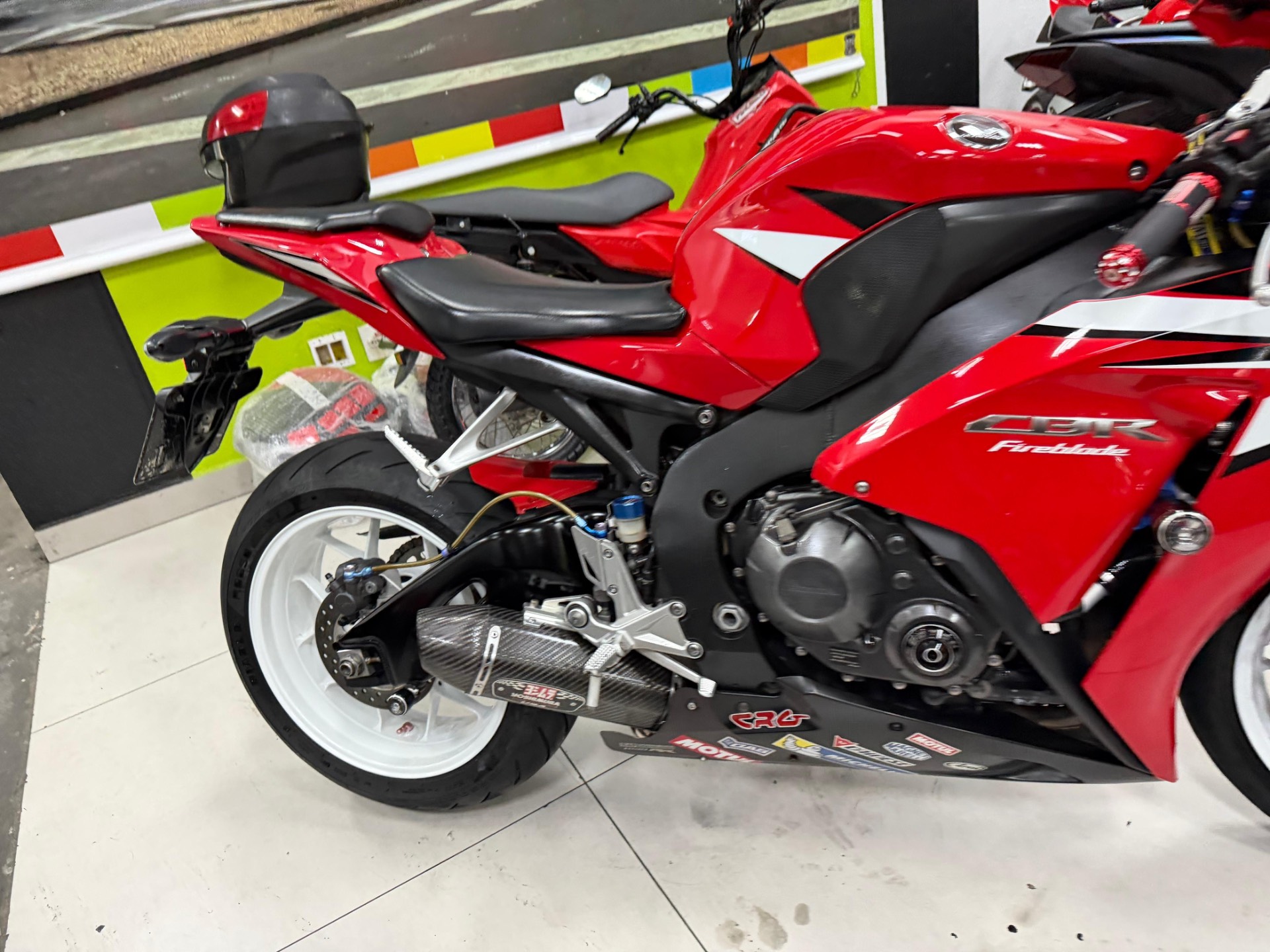 HONDA CBR 1000RR FIREBLADE