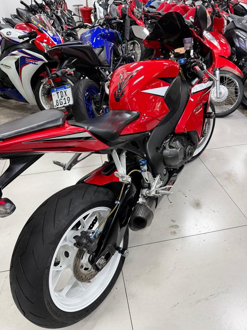 HONDA CBR 1000RR FIREBLADE