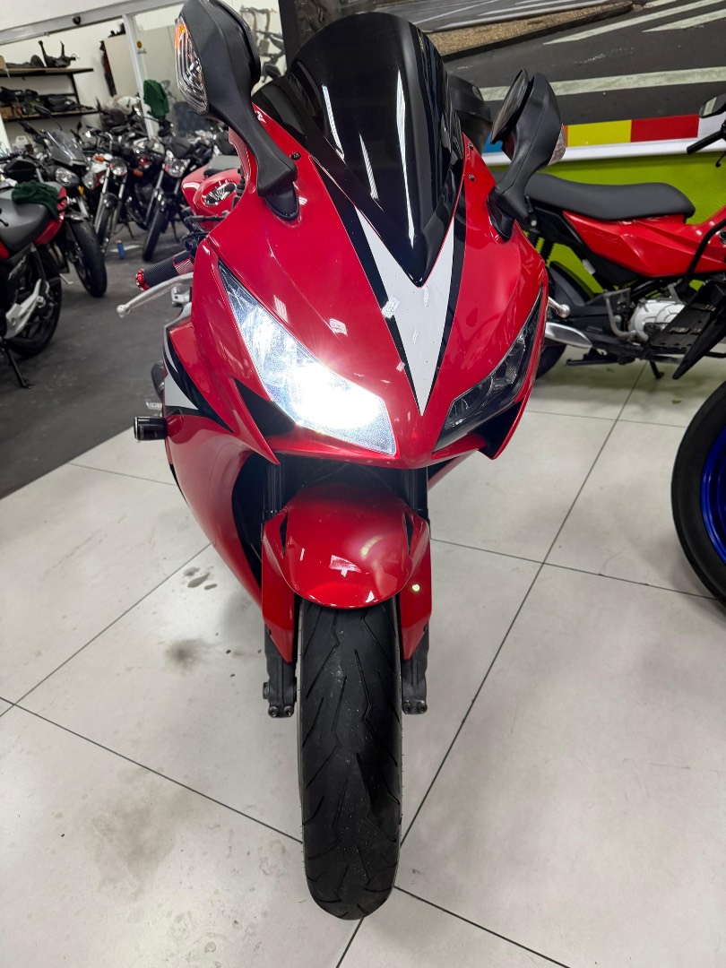 HONDA CBR 1000RR FIREBLADE