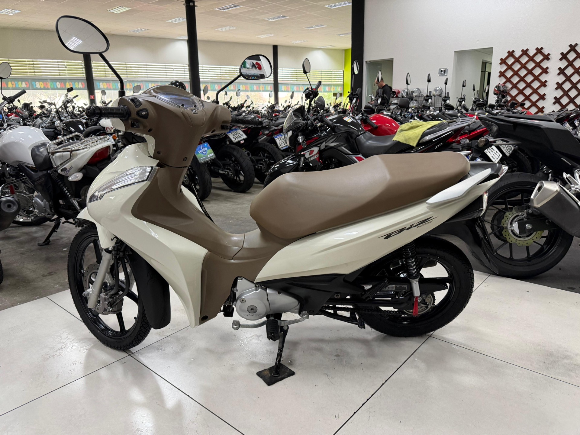 HONDA BIZ 125 ES