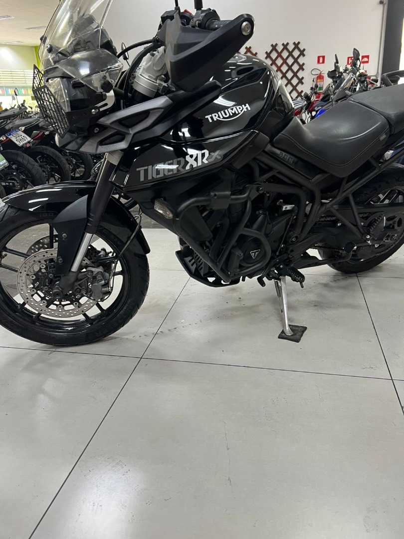 TRIUMPH TIGER 800 XRX