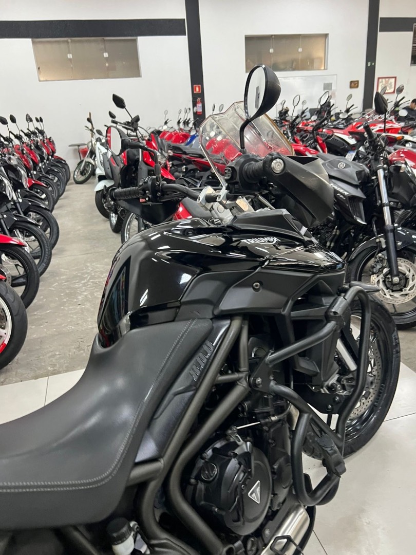 TRIUMPH TIGER 800 XRX