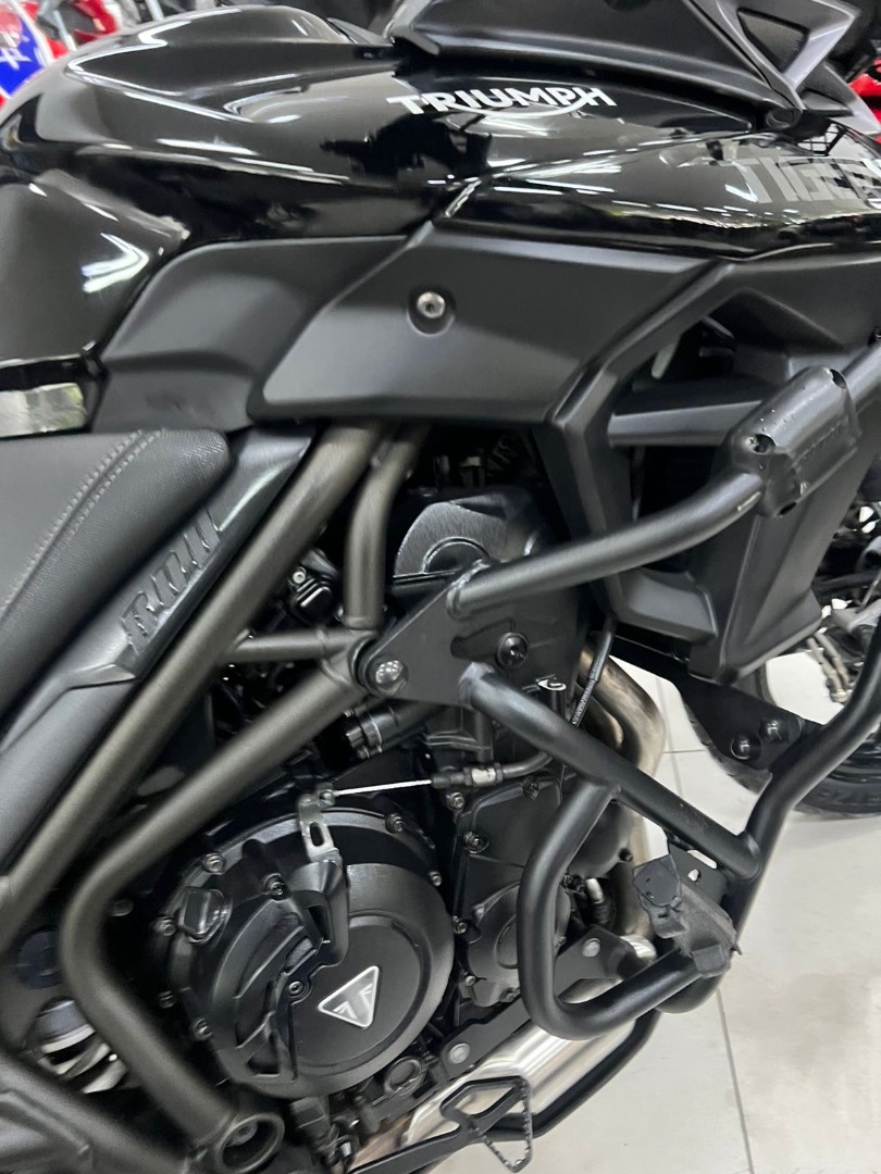 TRIUMPH TIGER 800 XRX