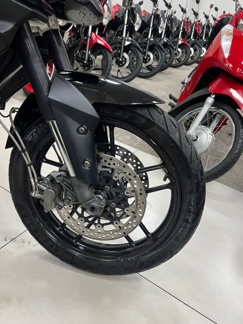 TRIUMPH TIGER 800 XRX