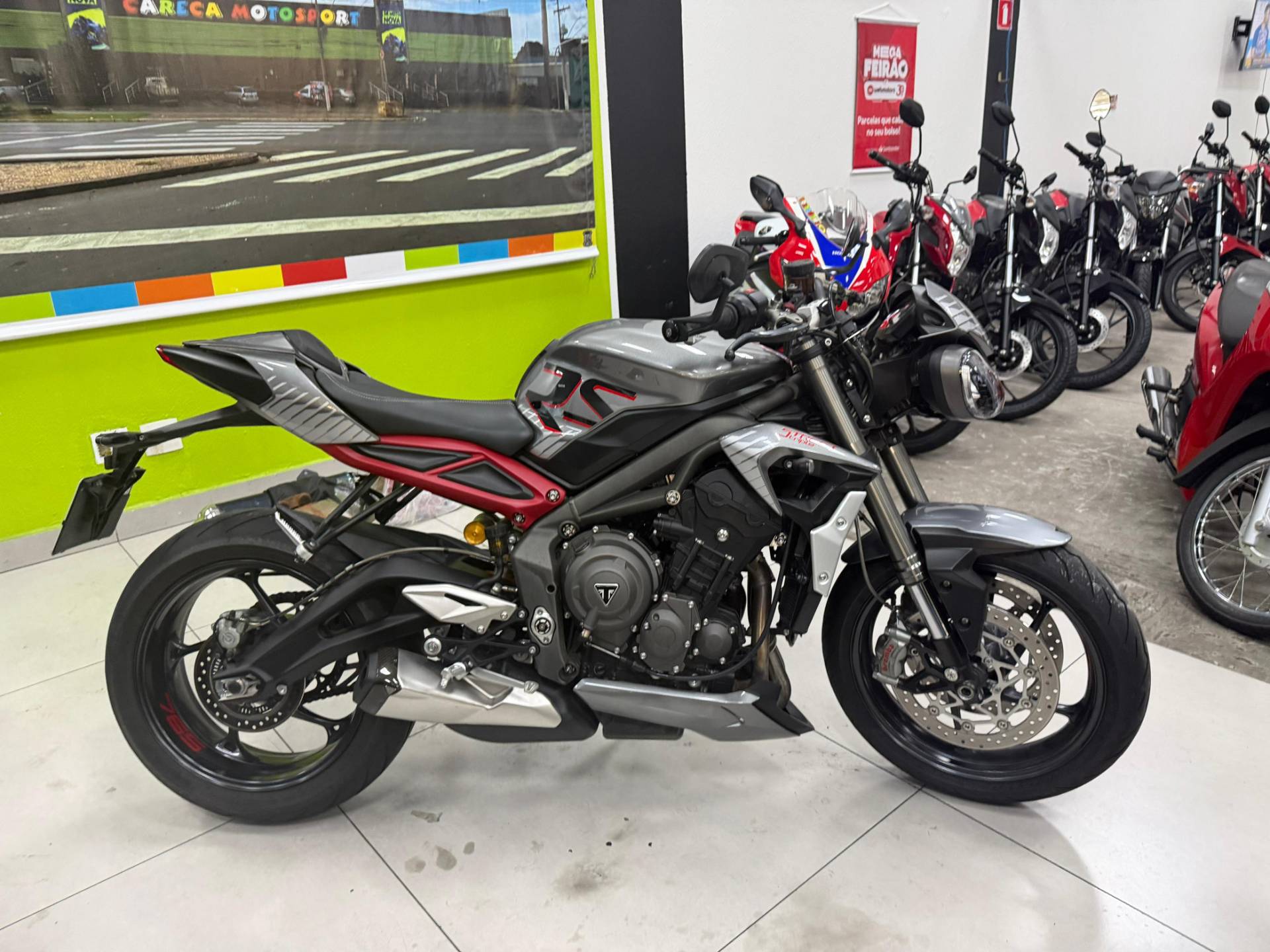 TRIUMPH STREET TRIPLE 765 RS