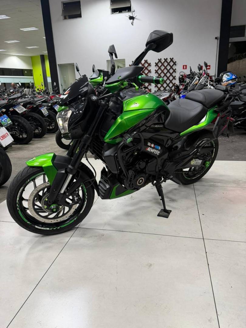 BAJAJ DOMINAR 400