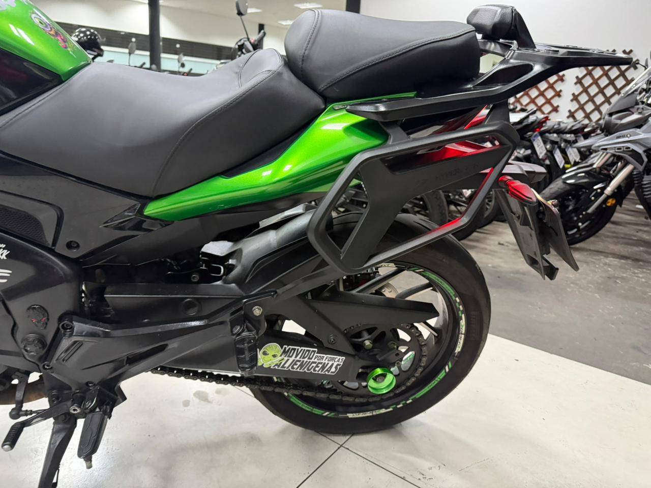 BAJAJ DOMINAR 400