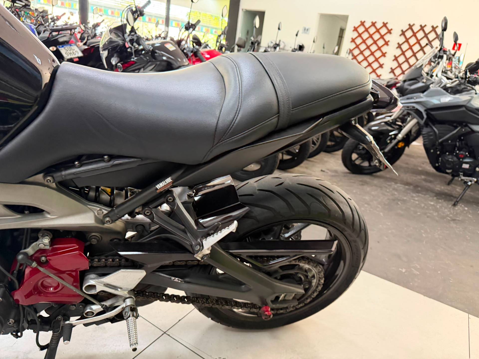 YAMAHA MT-09