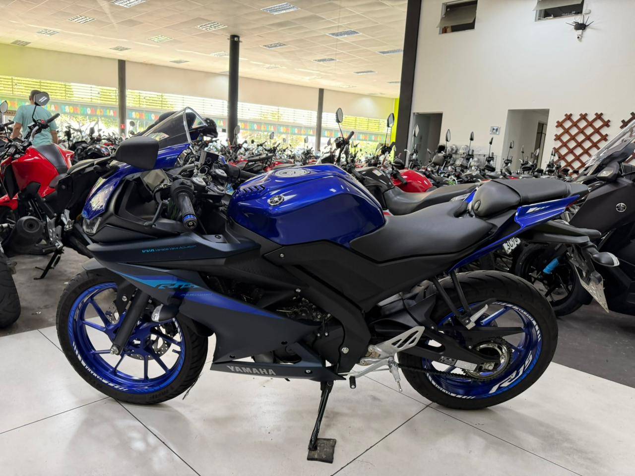 YAMAHA YZF R15