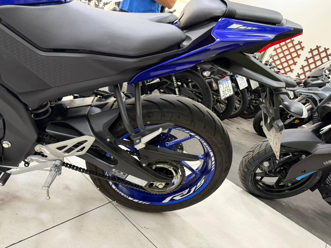 YAMAHA YZF R15