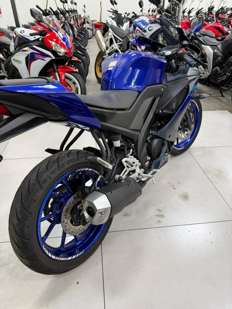 YAMAHA YZF R15