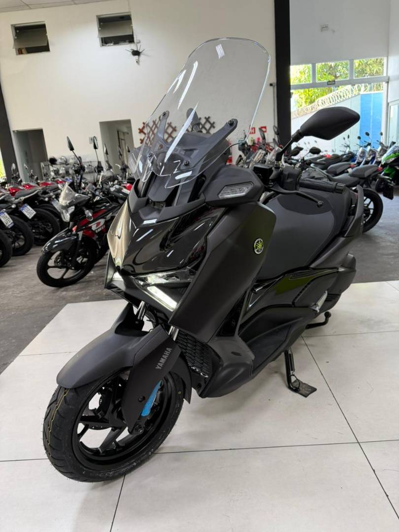YAMAHA XMAX 300 CONNECTED ABS
