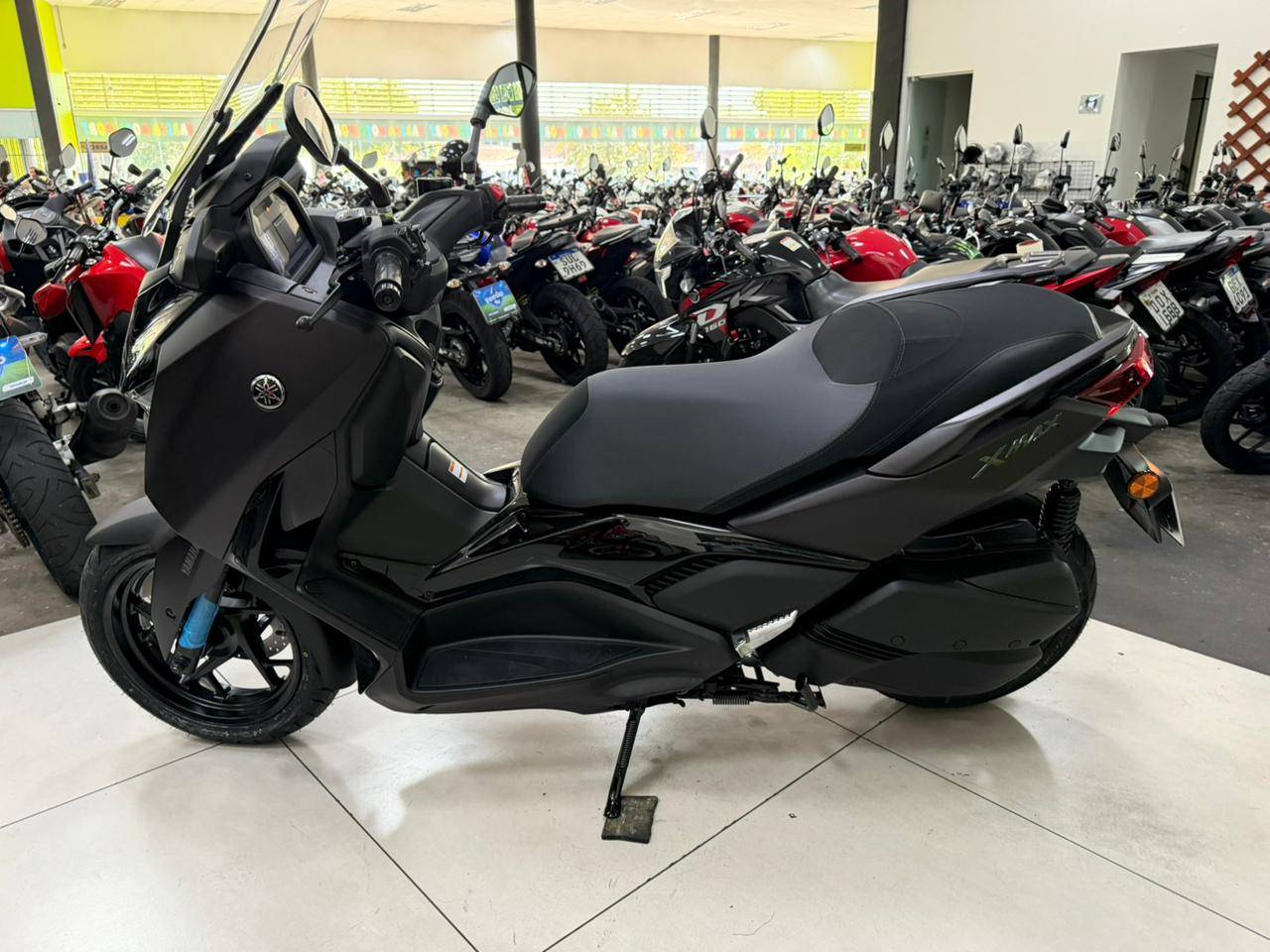 YAMAHA XMAX 300 CONNECTED ABS