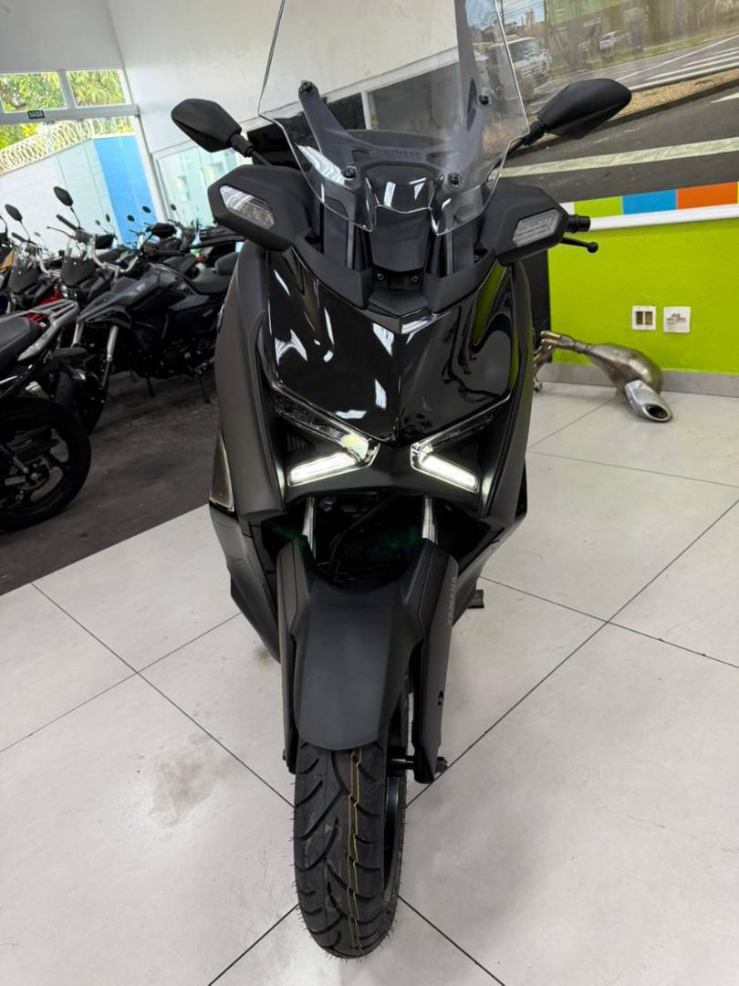 YAMAHA XMAX 300 CONNECTED ABS
