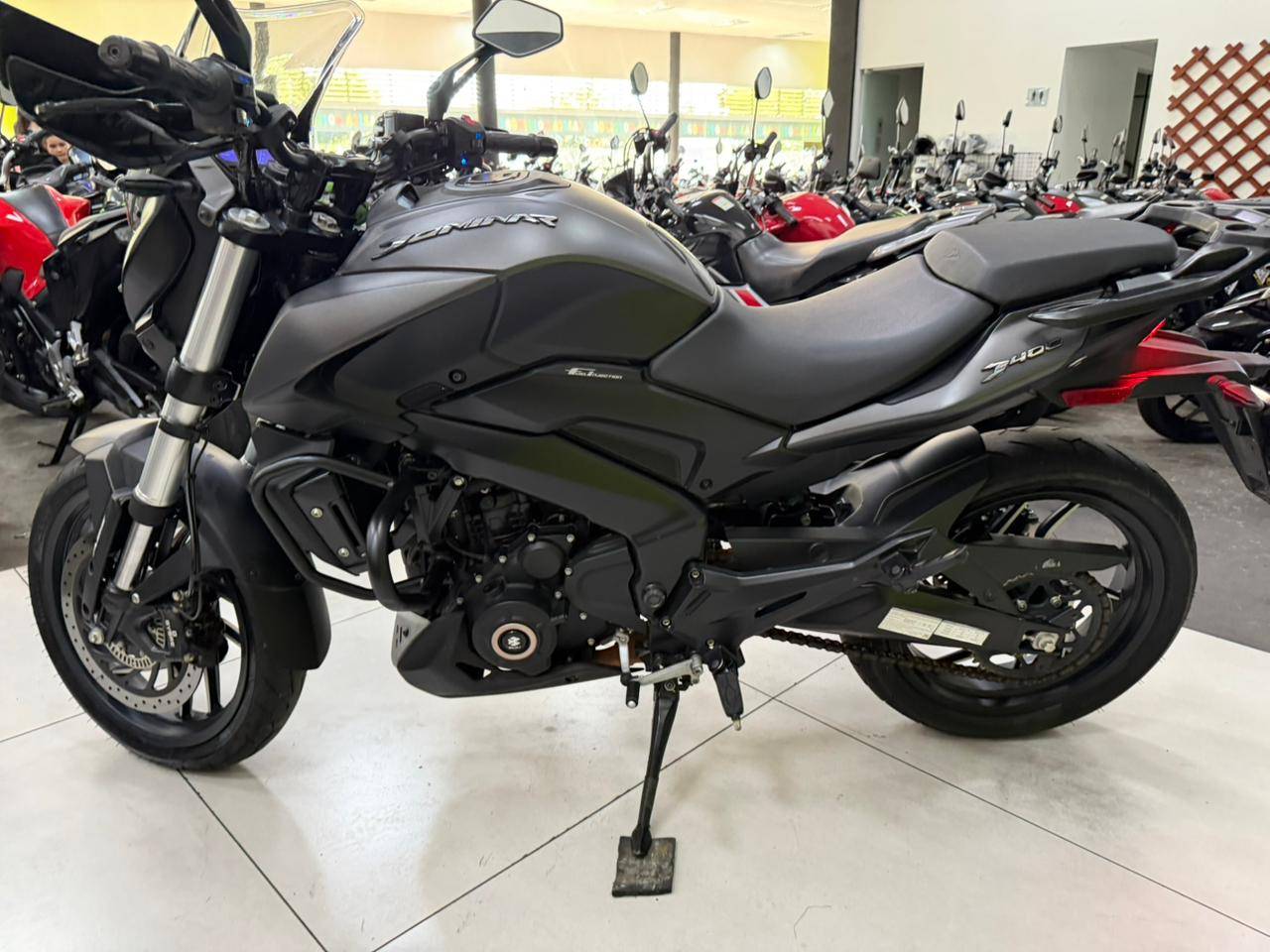 BAJAJ DOMINAR 400