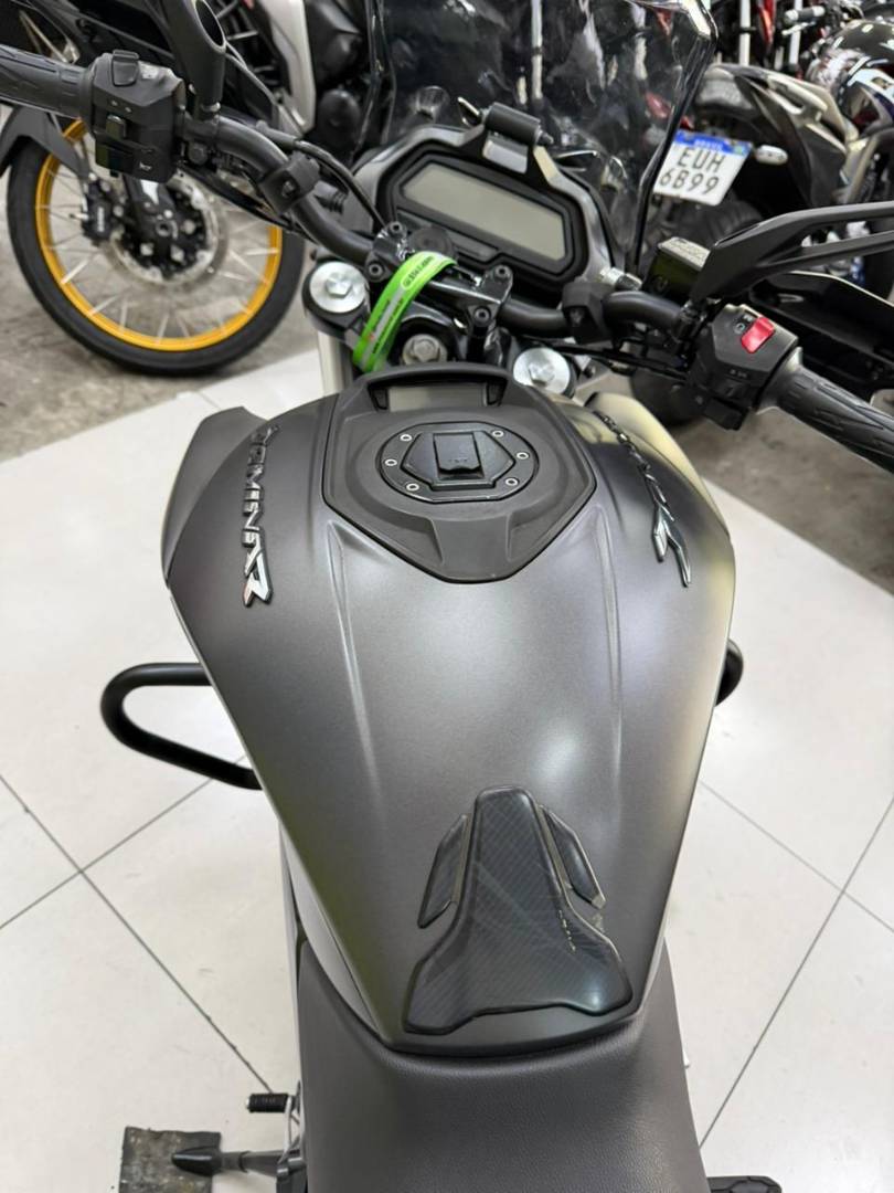BAJAJ DOMINAR 400