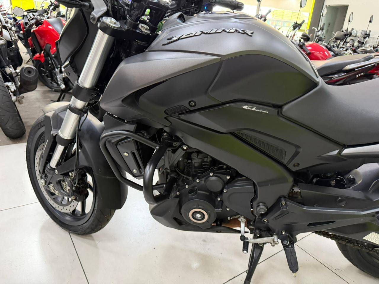 BAJAJ DOMINAR 400