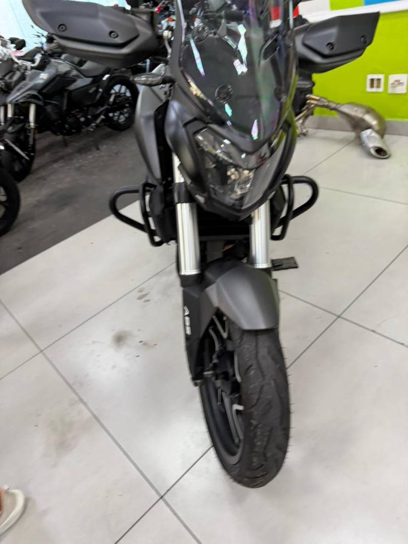 BAJAJ DOMINAR 400