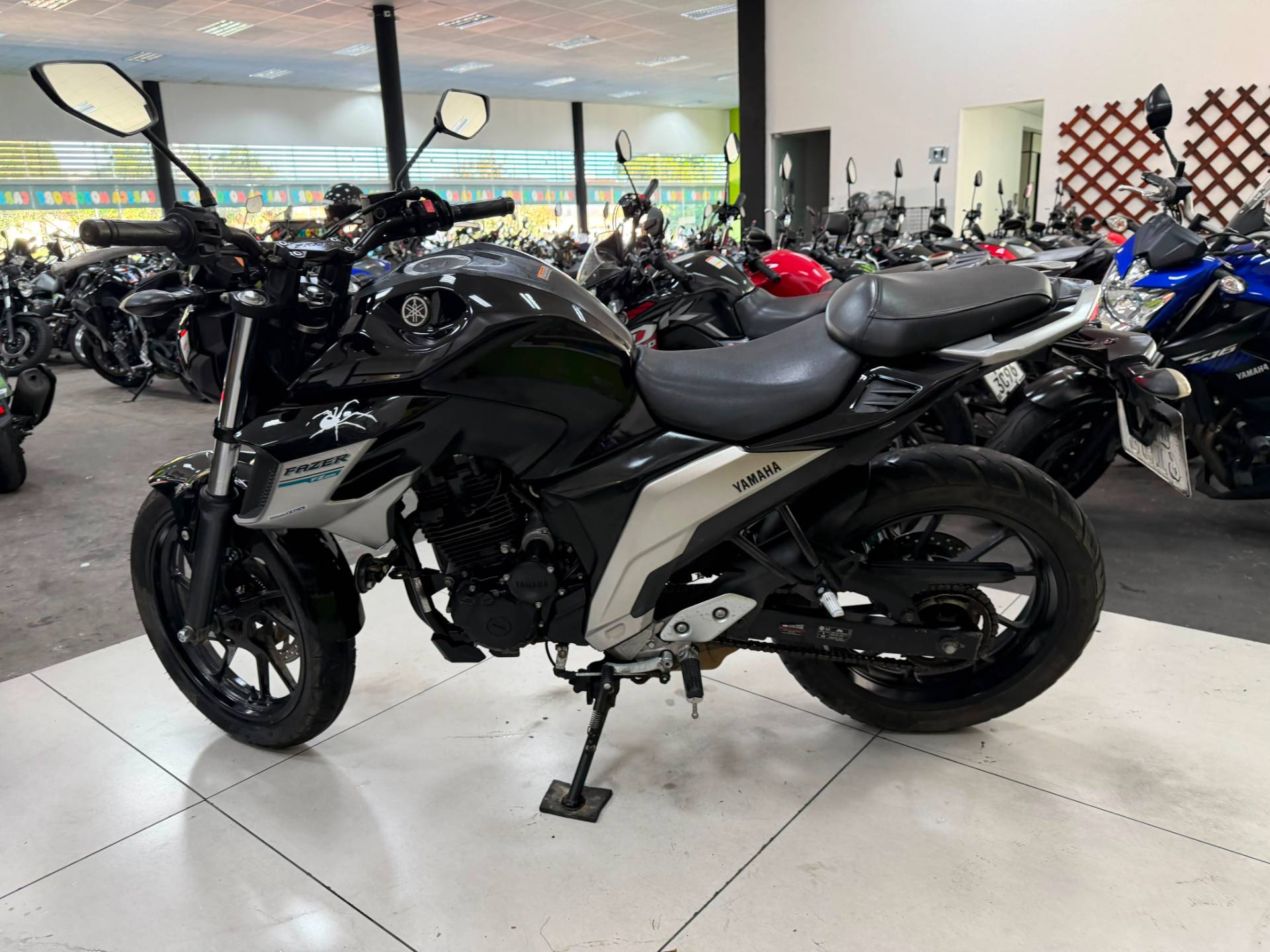 YAMAHA FAZER 250 BLUEFLEX