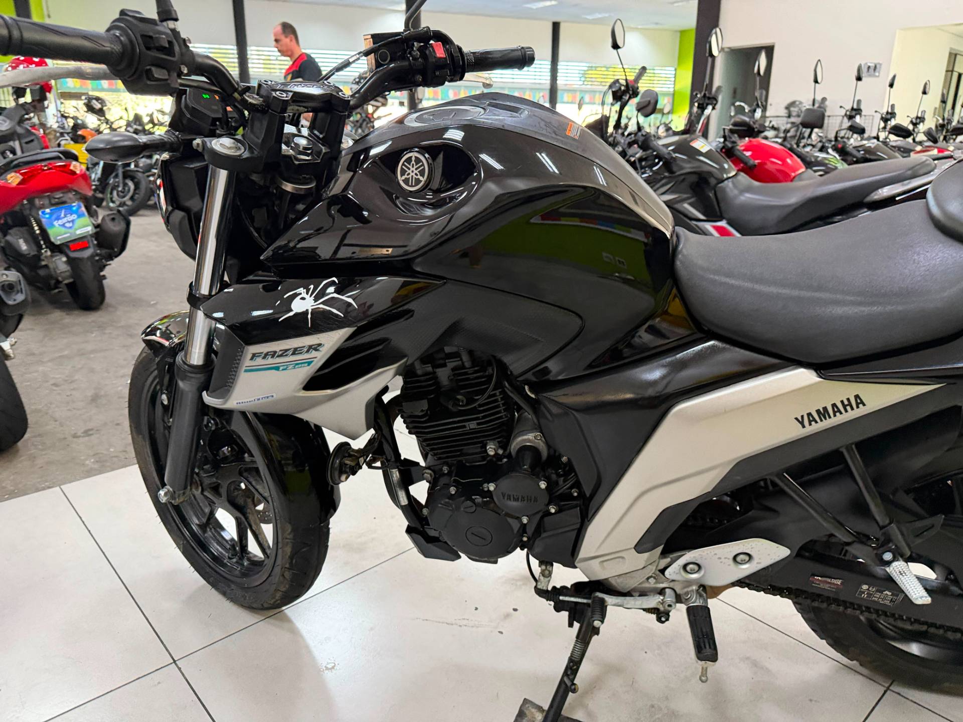 YAMAHA FAZER 250 BLUEFLEX