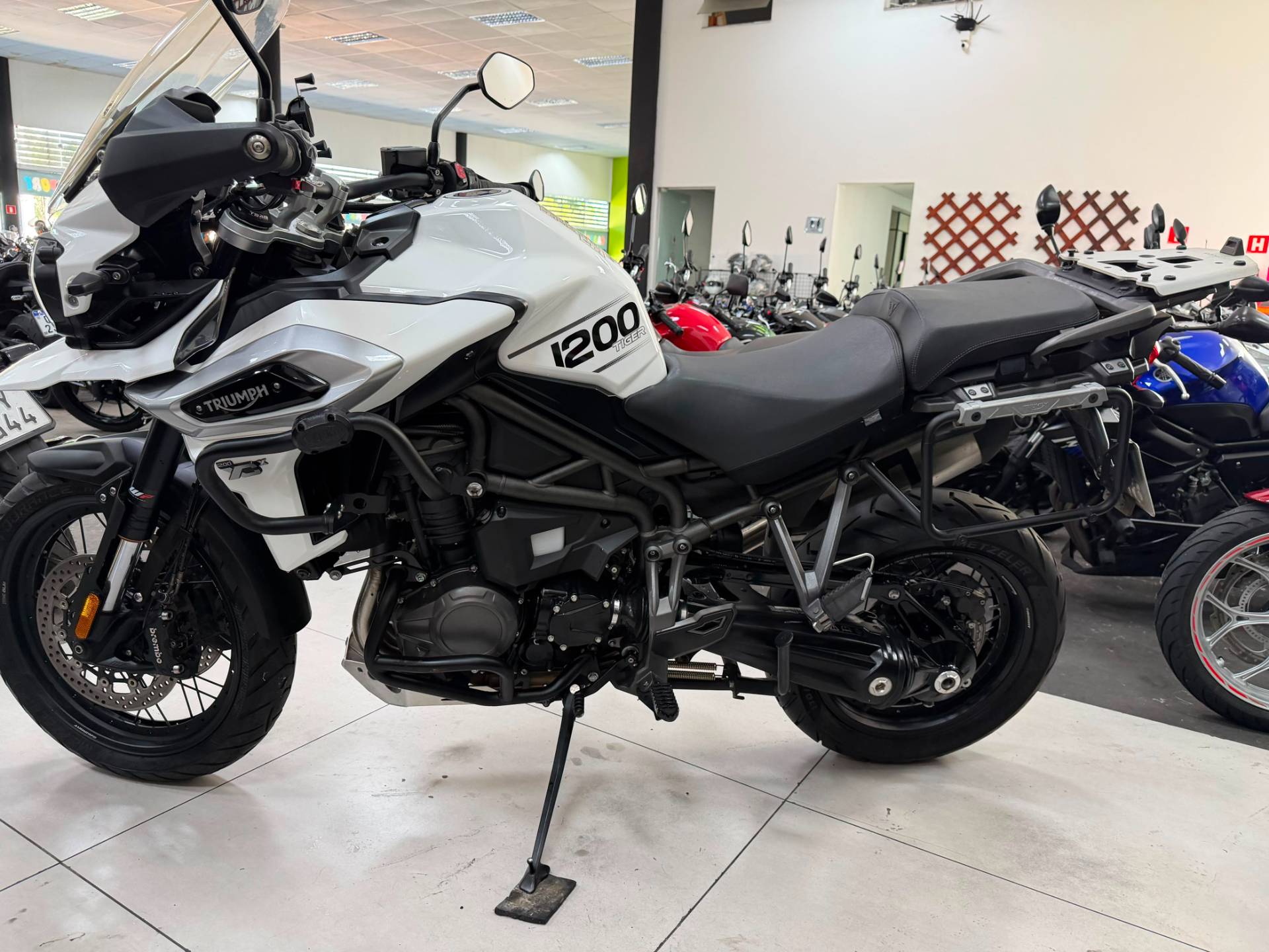 TRIUMPH TIGER 1200 XCX
