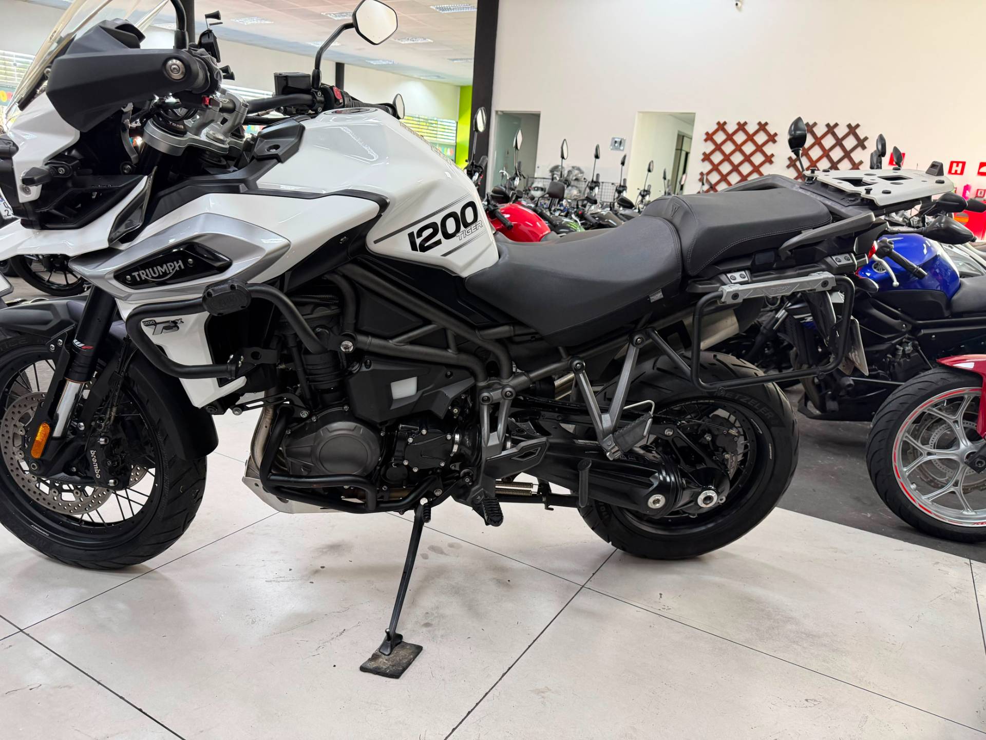 TRIUMPH TIGER 1200 XCX
