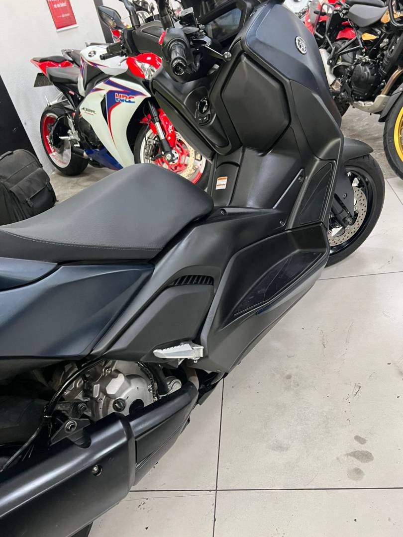 YAMAHA XMAX 250 CONNECTED ABS